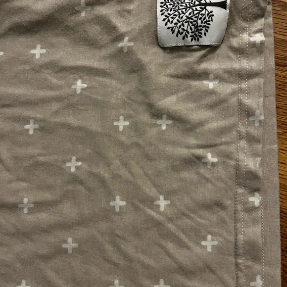 Parker Baby Co Nursing/Car Seat Cover - Picture 4 of 4